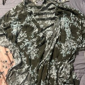 Floral Green and White Scarf